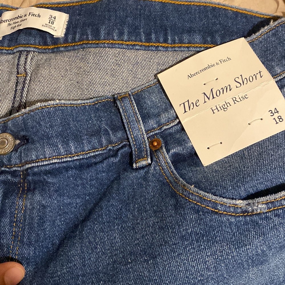 High Rise Mom Shorts - Picture 5 of 6